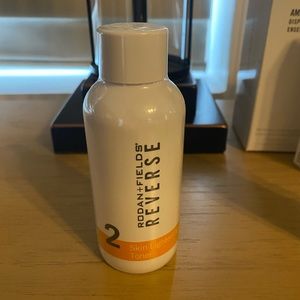 Rodan & Fields LIGHTENING TONER